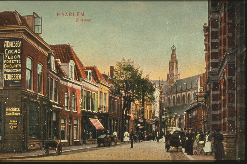 Escena callejera vintage en la calle Zijlstraat de Haarlem